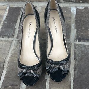 Anne Klein Black and Gray Heels with Tassel Detail